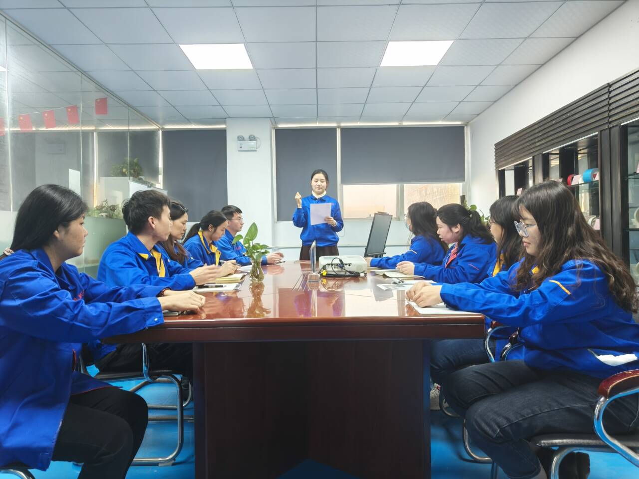 Create value for customers Build a platform for employees Zhuhai Huayuan January 2024 Performance Ple